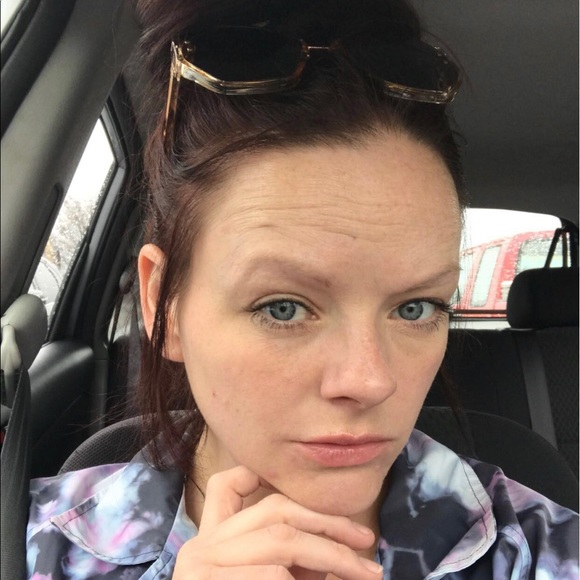 Meet your Posher, Sandra - Picture 1 of 1